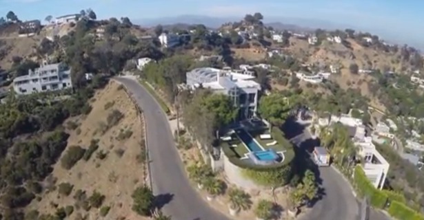 home-rihanna-filmed-by-drones